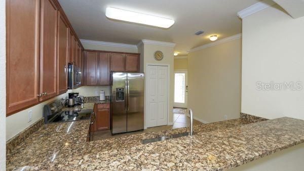 For Rent: $2,700 (2 beds, 2 baths, 1420 Square Feet)