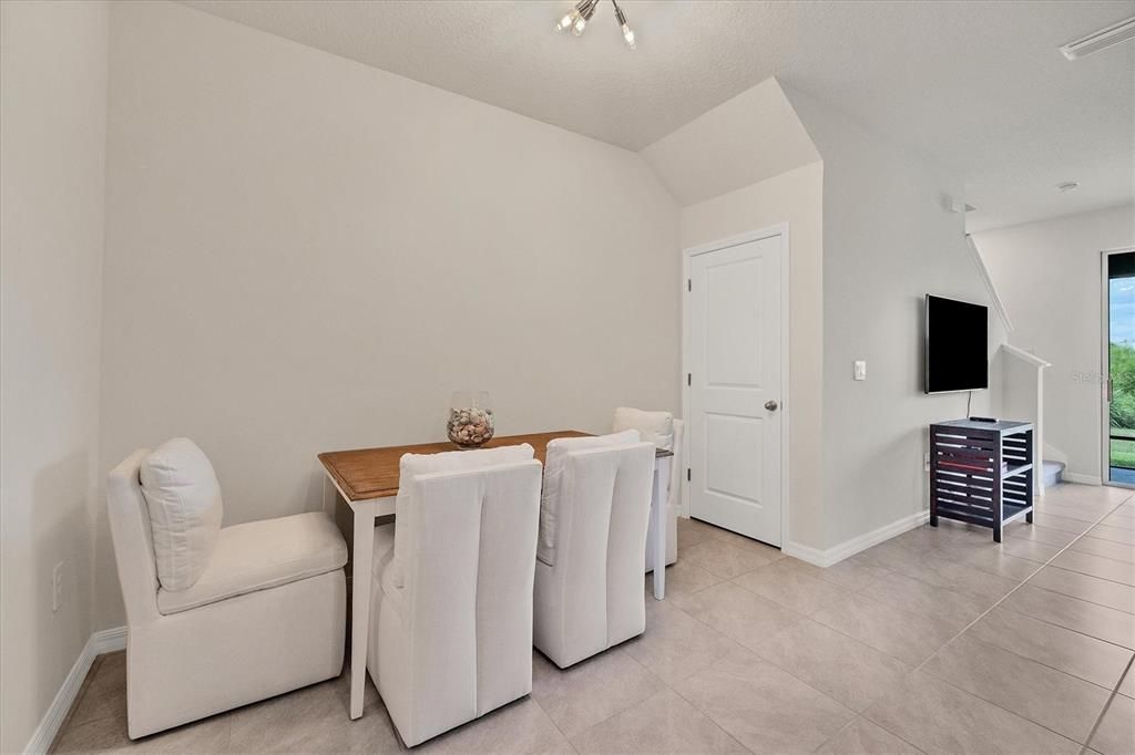 Active With Contract: $2,850 (3 beds, 2 baths, 1724 Square Feet)