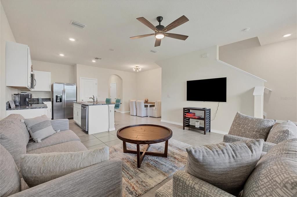 Active With Contract: $2,850 (3 beds, 2 baths, 1724 Square Feet)