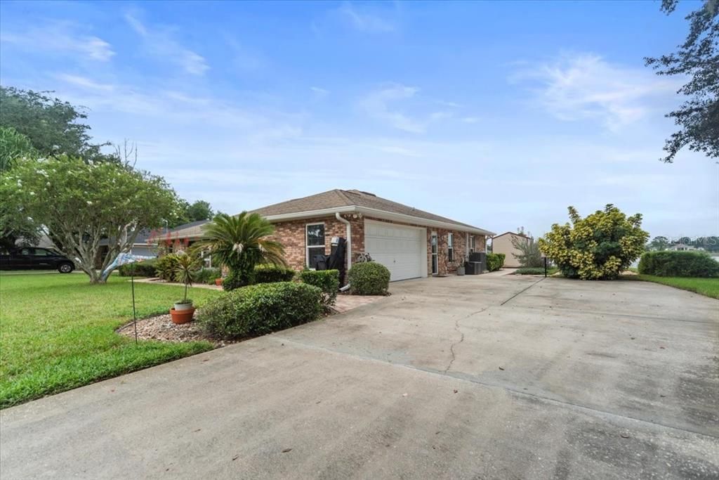 Plenty of off street parking in this driveway!