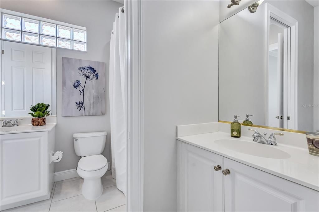 Active With Contract: $809,000 (4 beds, 3 baths, 2912 Square Feet)