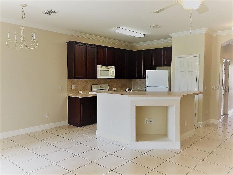 For Rent: $1,829 (3 beds, 2 baths, 1526 Square Feet)