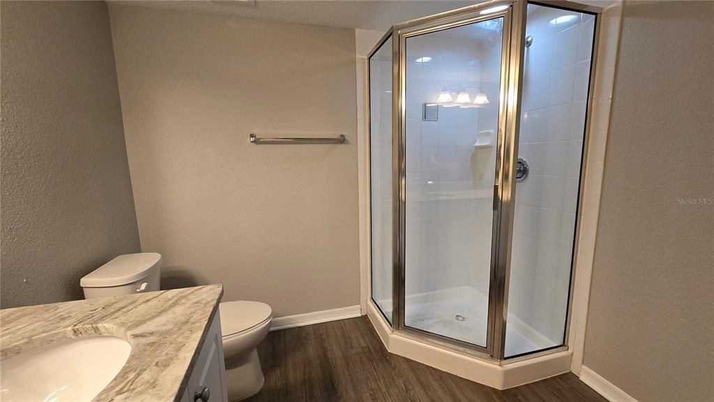 Active With Contract: $1,500 (2 beds, 2 baths, 1053 Square Feet)