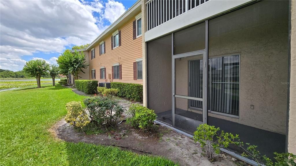 Active With Contract: $1,500 (2 beds, 2 baths, 1053 Square Feet)