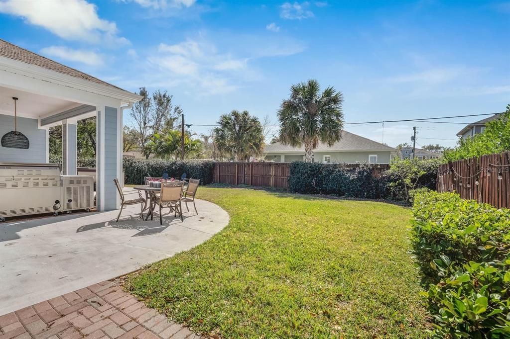 Active With Contract: $975,000 (4 beds, 3 baths, 3135 Square Feet)