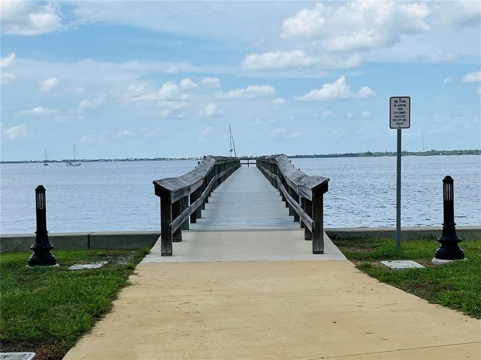 Fishing pier