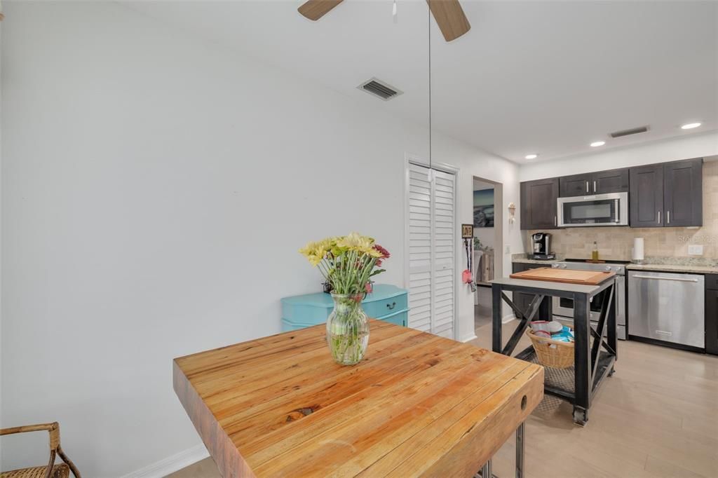 Active With Contract: $450,000 (3 beds, 2 baths, 1418 Square Feet)