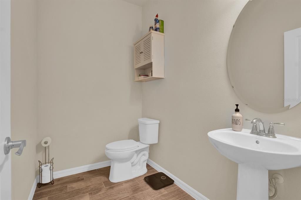 Half Bath 4955 Royal Point Ave, Kissimmee, FL 34746 - Normalina Martin, Licensed Broker - The Opulent Group