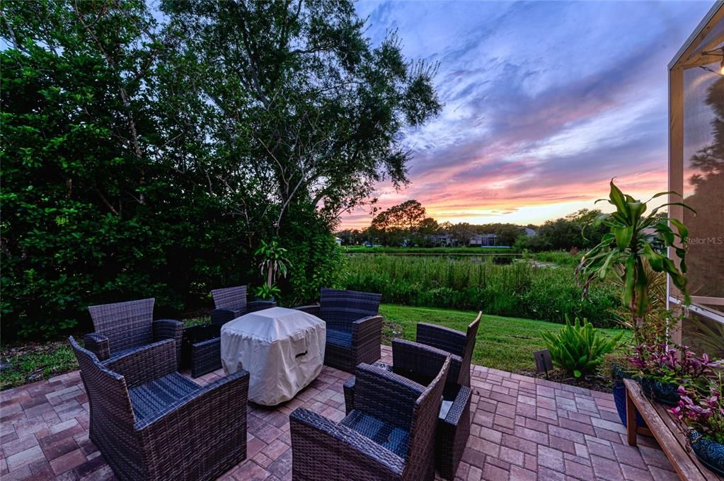 GRILLING AREA SEATING