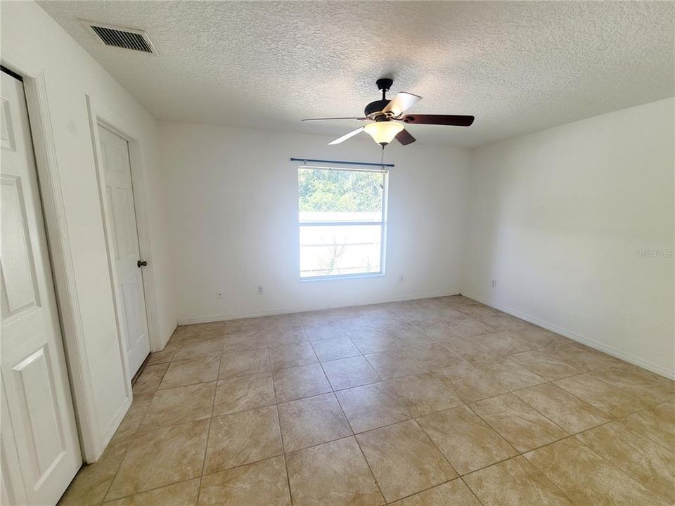 For Sale: $289,900 (3 beds, 2 baths, 1080 Square Feet)