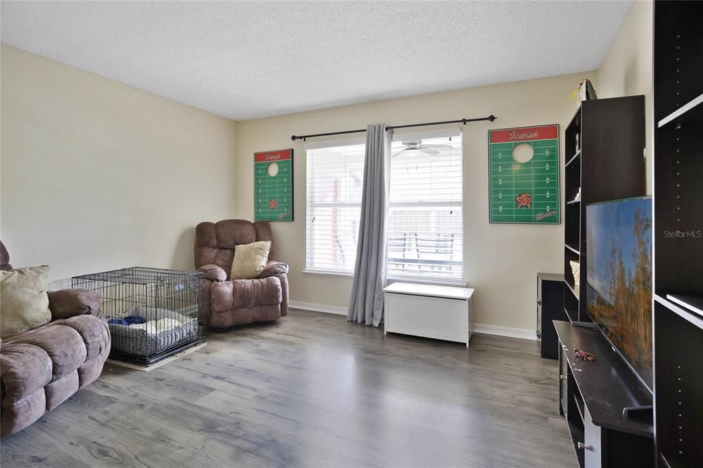 For Sale: $359,000 (4 beds, 2 baths, 2320 Square Feet)