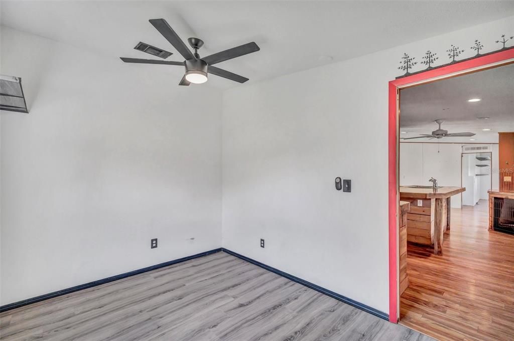 Active With Contract: $149,000 (3 beds, 2 baths, 1512 Square Feet)