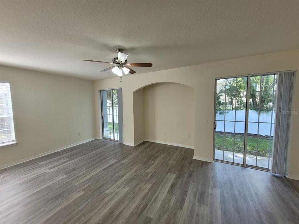 For Rent: $2,050 (3 beds, 2 baths, 1686 Square Feet)