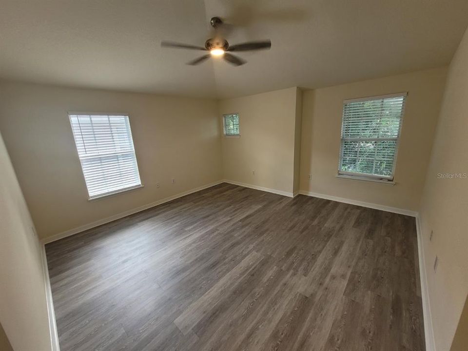 For Rent: $2,050 (3 beds, 2 baths, 1686 Square Feet)