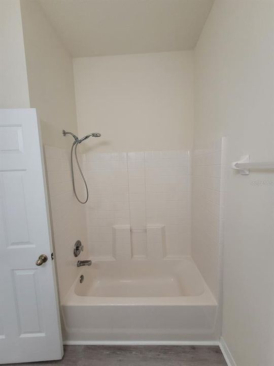 For Rent: $2,050 (3 beds, 2 baths, 1686 Square Feet)