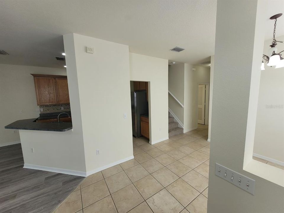 For Rent: $2,050 (3 beds, 2 baths, 1686 Square Feet)