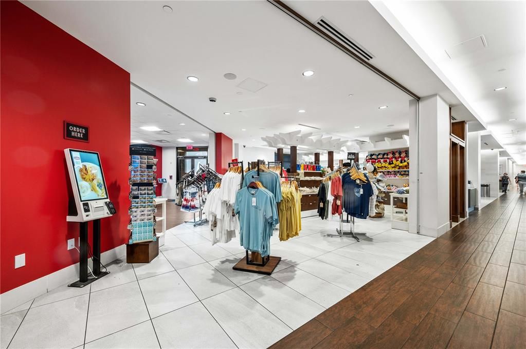 For Sale: $309,000 (3 beds, 2 baths, 1396 Square Feet)