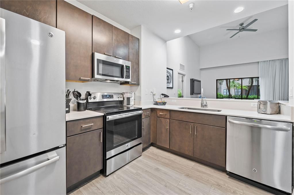 For Sale: $309,000 (3 beds, 2 baths, 1396 Square Feet)