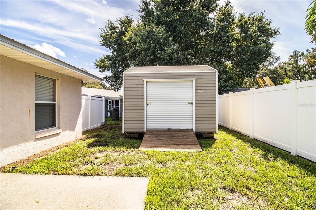 Active With Contract: $259,900 (3 beds, 2 baths, 1225 Square Feet)