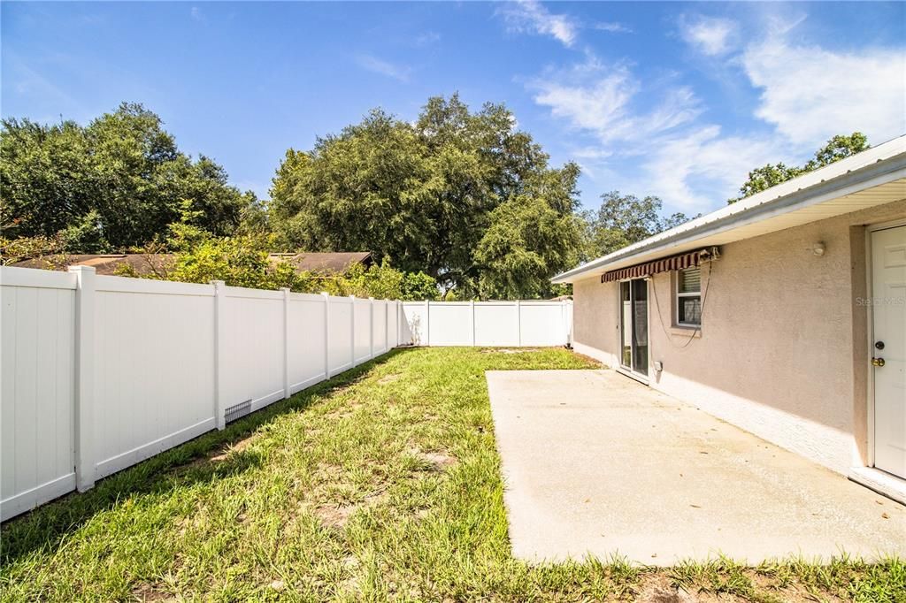 Active With Contract: $259,900 (3 beds, 2 baths, 1225 Square Feet)