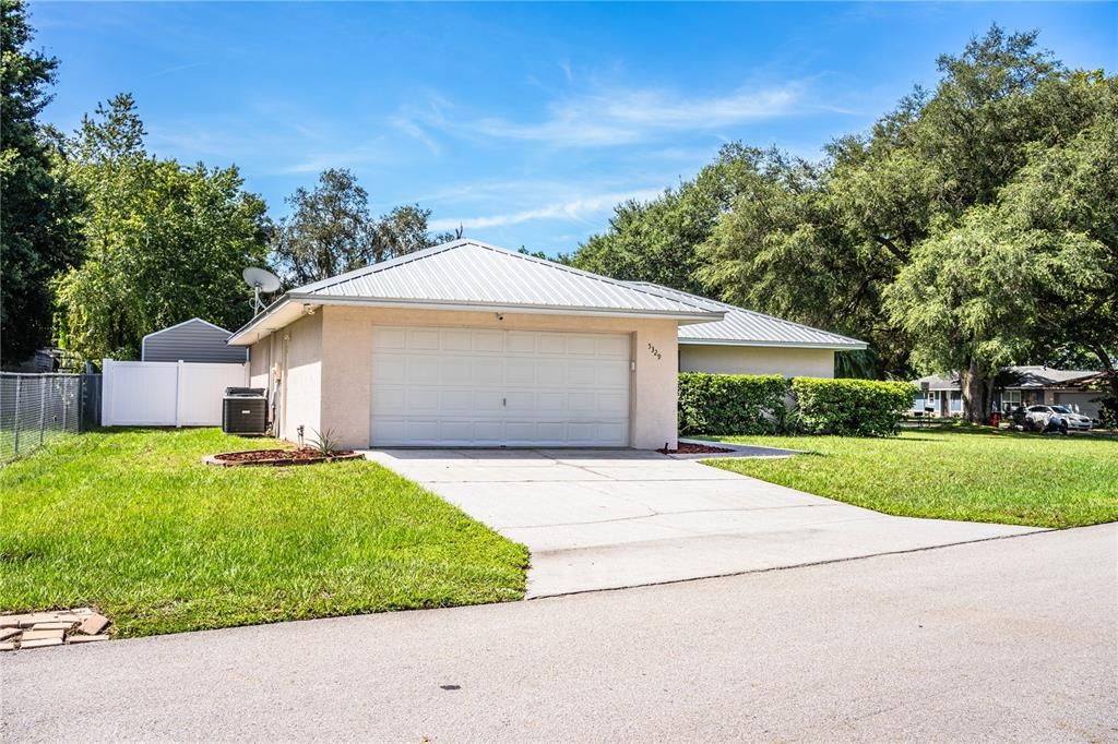 Active With Contract: $259,900 (3 beds, 2 baths, 1225 Square Feet)