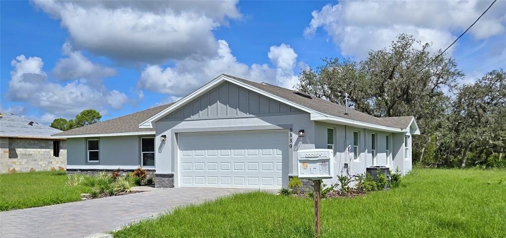 For Sale: $310,000 (3 beds, 2 baths, 1549 Square Feet)