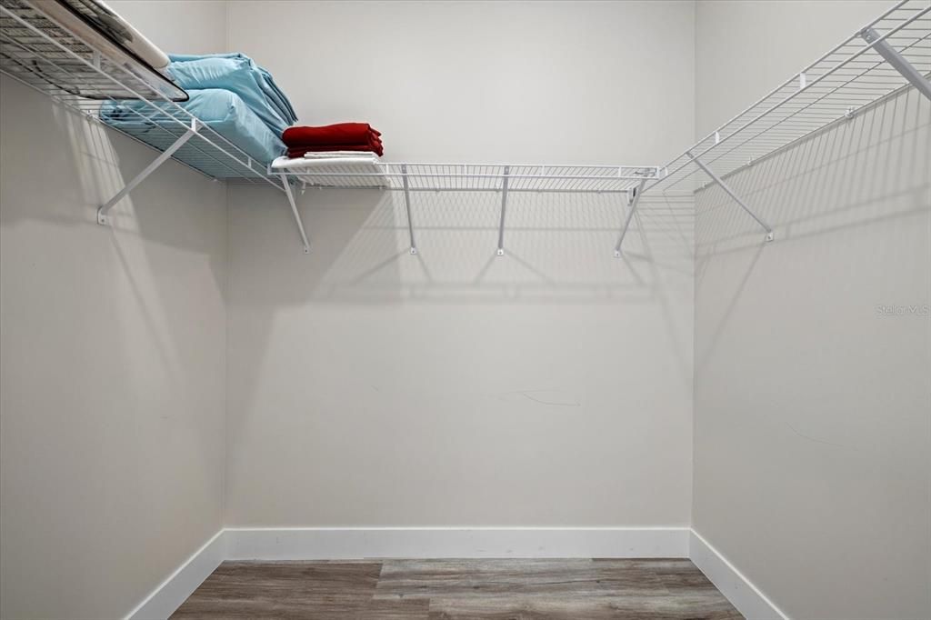 For Rent: $6,000 (3 beds, 2 baths, 1429 Square Feet)