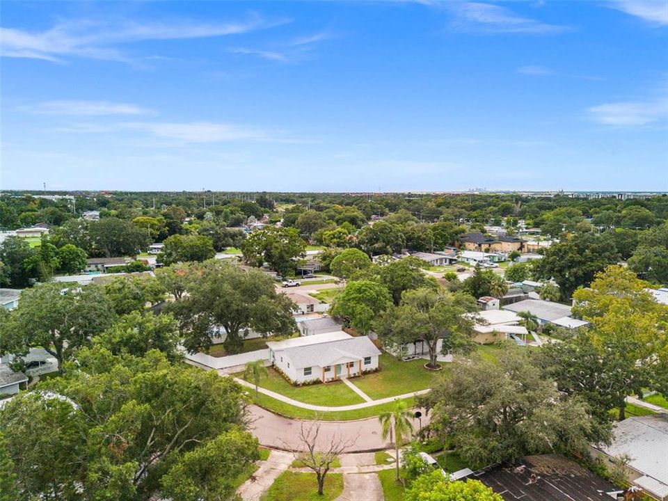 Active With Contract: $600,000 (4 beds, 2 baths, 1834 Square Feet)