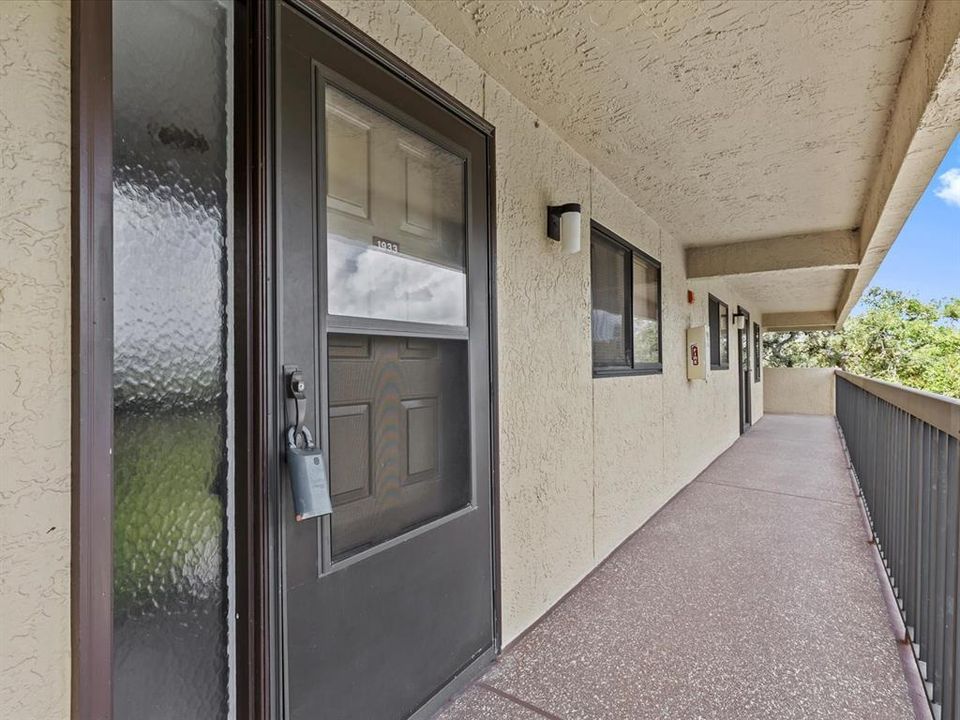 For Sale: $259,900 (2 beds, 2 baths, 1125 Square Feet)