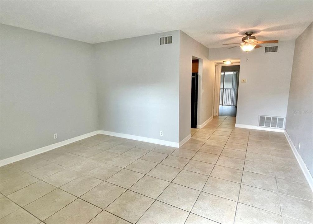 For Rent: $1,345 (1 beds, 1 baths, 750 Square Feet)