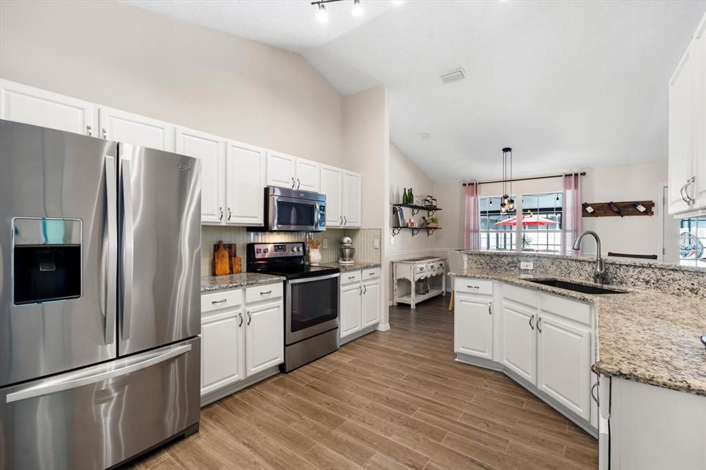 Active With Contract: $449,000 (4 beds, 2 baths, 1760 Square Feet)