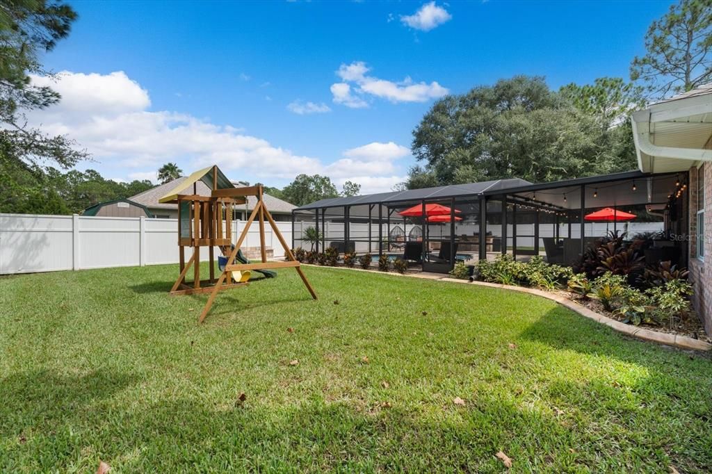 Active With Contract: $449,000 (4 beds, 2 baths, 1760 Square Feet)