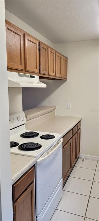 Active With Contract: $1,750 (3 beds, 2 baths, 1159 Square Feet)