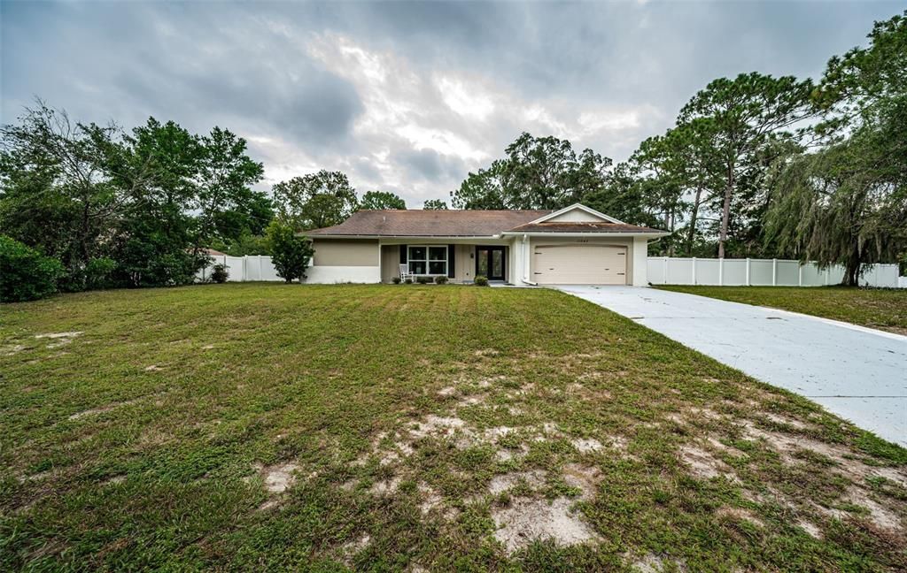 For Sale: $425,000 (3 beds, 2 baths, 1705 Square Feet)