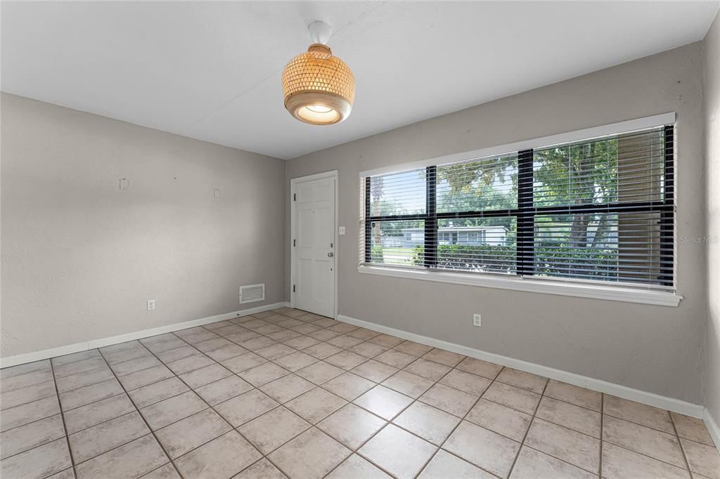 Active With Contract: $359,000 (3 beds, 2 baths, 1300 Square Feet)