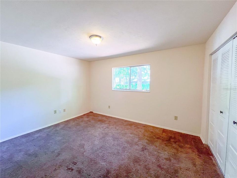 For Rent: $1,100 (2 beds, 1 baths, 896 Square Feet)