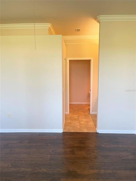 For Rent: $2,100 (3 beds, 2 baths, 1367 Square Feet)