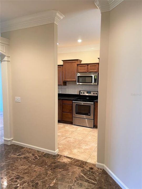 For Rent: $2,100 (3 beds, 2 baths, 1367 Square Feet)