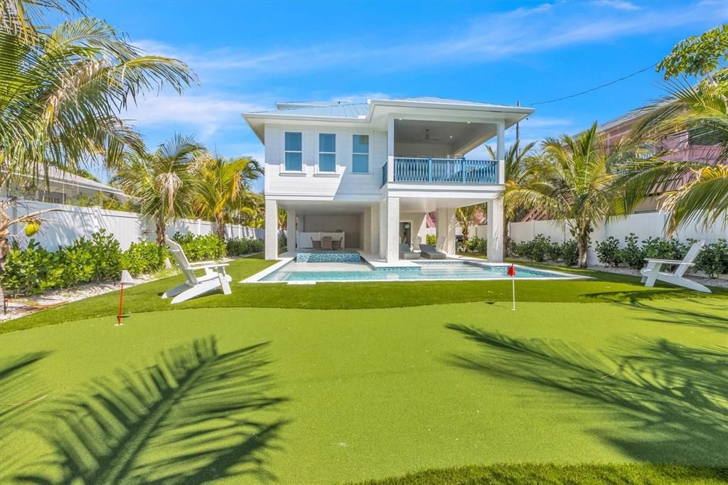 For Sale: $3,995,000 (6 beds, 6 baths, 3165 Square Feet)