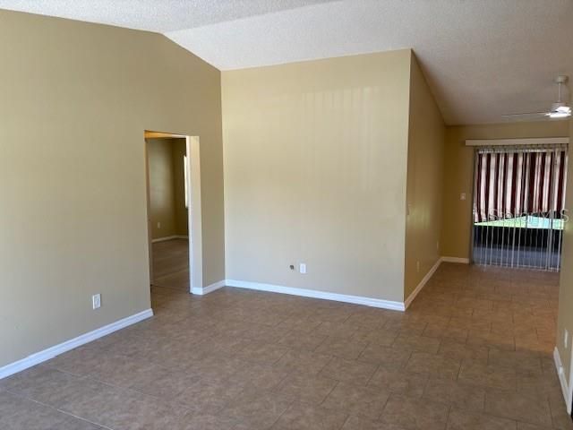 For Rent: $1,950 (2 beds, 2 baths, 1080 Square Feet)