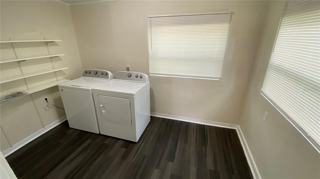 For Rent: $1,495 (2 beds, 1 baths, 828 Square Feet)