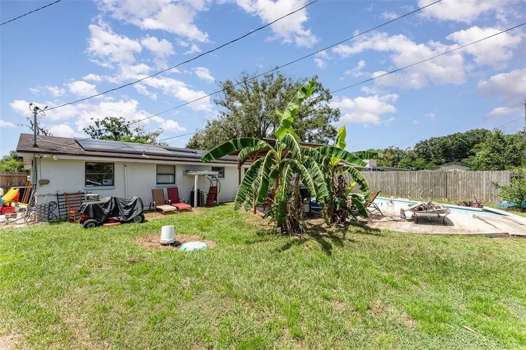 For Sale: $199,900 (3 beds, 1 baths, 912 Square Feet)