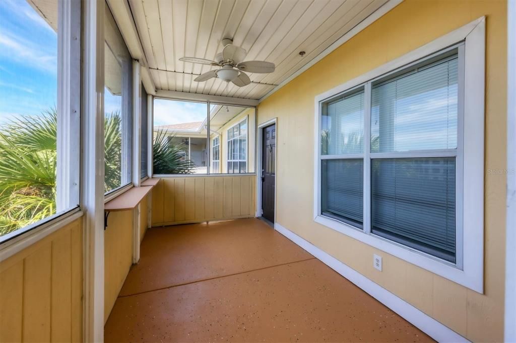 Active With Contract: $179,000 (1 beds, 1 baths, 794 Square Feet)