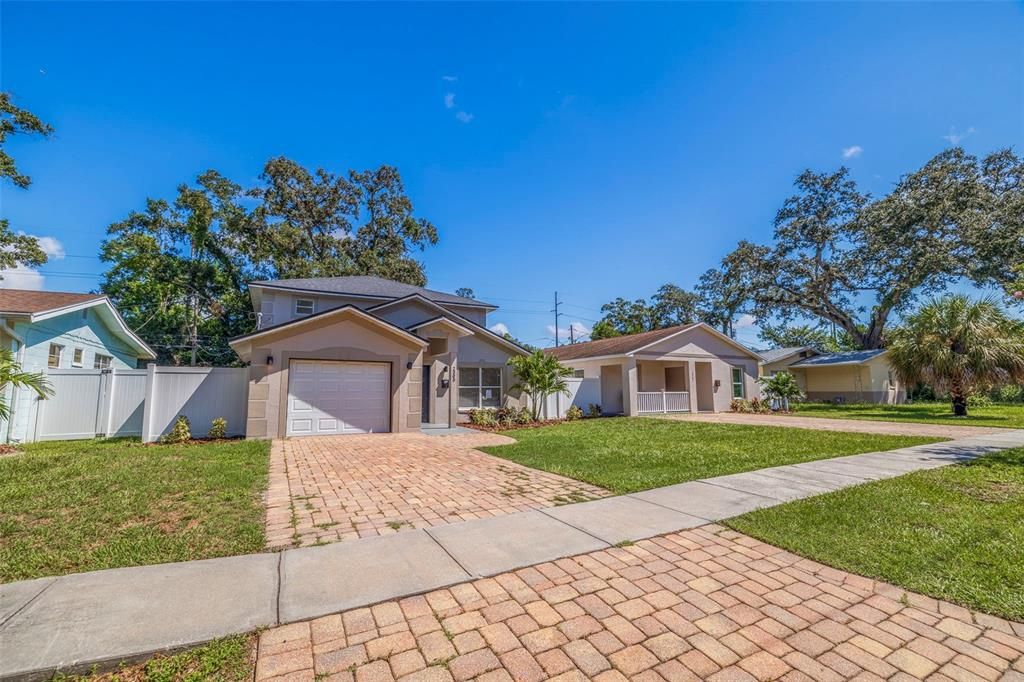 Active With Contract: $459,000 (5 beds, 3 baths, 2360 Square Feet)