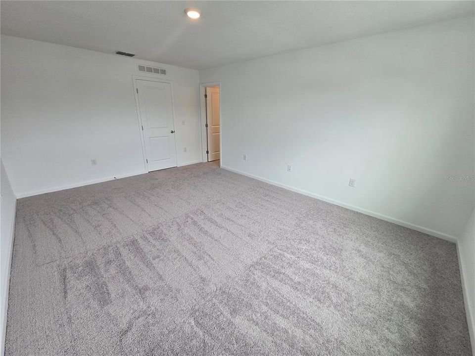 For Rent: $2,250 (3 beds, 2 baths, 1594 Square Feet)