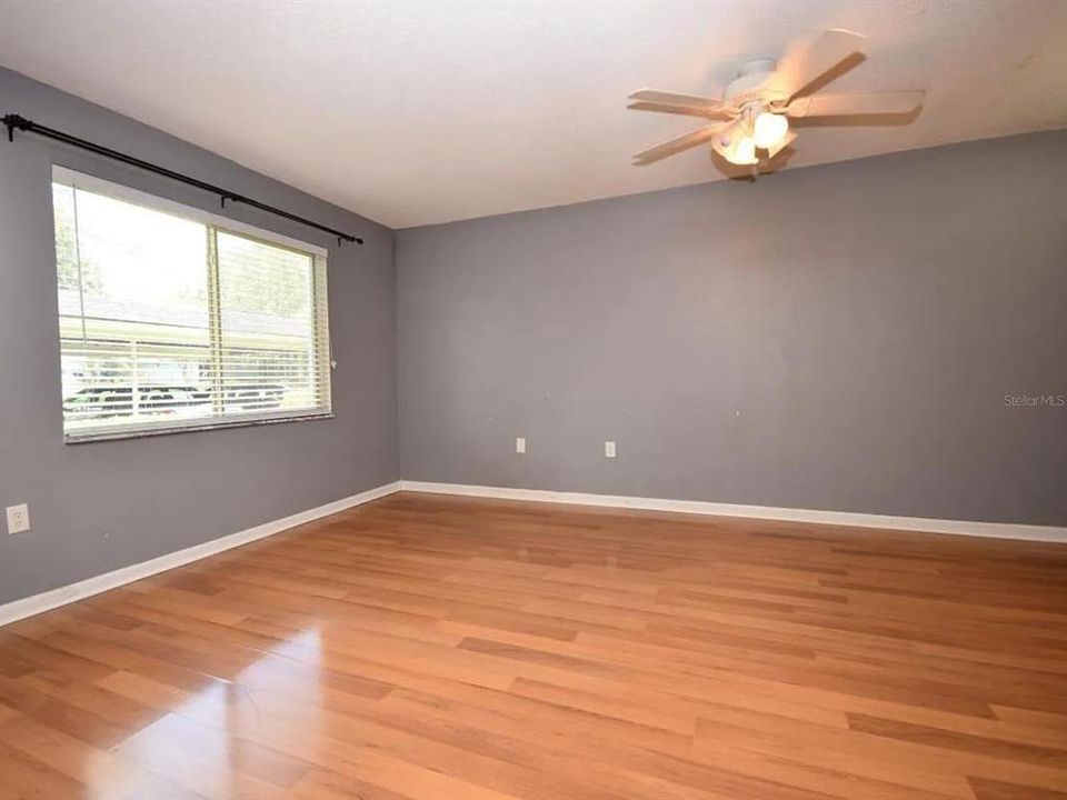 For Rent: $1,500 (3 beds, 2 baths, 1384 Square Feet)