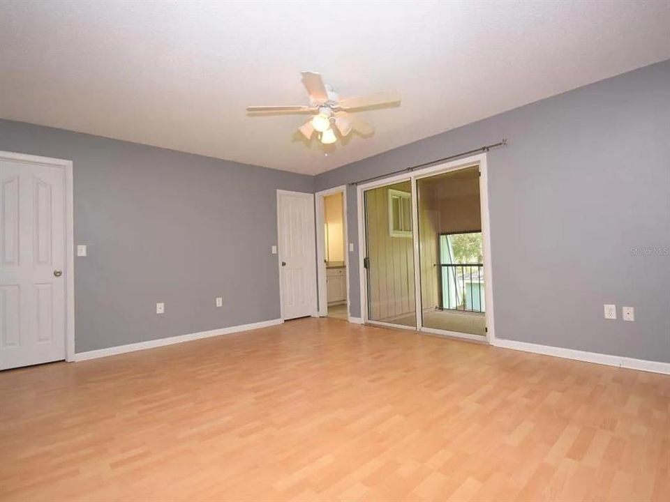 For Rent: $1,500 (3 beds, 2 baths, 1384 Square Feet)