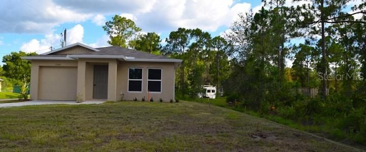 For Rent: $1,890 (3 beds, 2 baths, 1056 Square Feet)