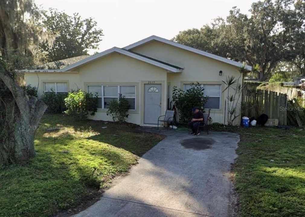 Recently Sold: $240,000 (3 beds, 2 baths, 1863 Square Feet)