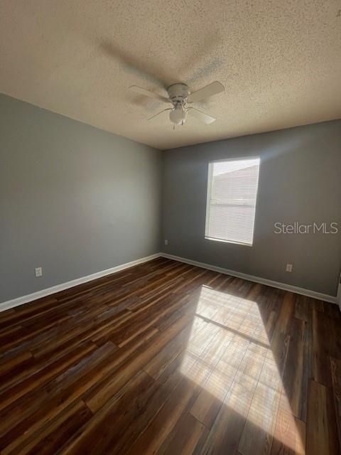 For Rent: $1,750 (3 beds, 2 baths, 1196 Square Feet)